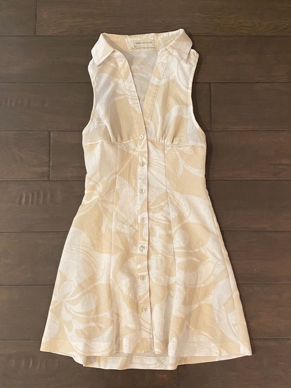 Urban Outfitters Sleeveless Button-Front Beige & White Patterned Dress